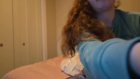 Snapshot of fuxkme_jen chatting on December 22, 10:04 pm fuxkme_jen online show from December 22, 10:04 pm