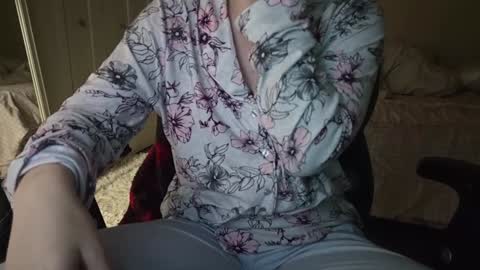 Snapshot of fuxkme_jen chatting on December 28, 11:37 pm fuxkme_jen online show from December 28, 11:37 pm