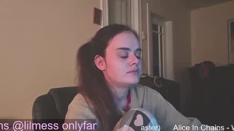 Snapshot of fuxkme_jen chatting on September 10, 2:11 am fuxkme_jen online show from September 10, 2:11 am