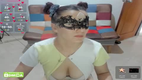 fuxxy_ online show from October 7, 4:37 pm