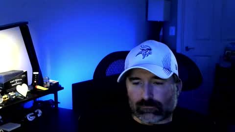 Snapshot of fuzz69_ chatting on February 6, 11:24 am fuzz69_ online show from February 6, 11:24 am