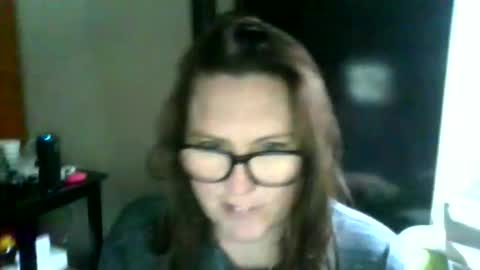 Snapshot of fuzzypeaches87 chatting on April 5, 4:04 pm fuzzypeaches87 online show from April 5, 4:04 pm