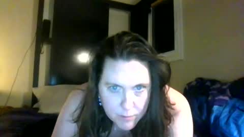 Snapshot of fuzzypeaches87 chatting on April 9, 2:00 am fuzzypeaches87 online show from April 9, 2:00 am