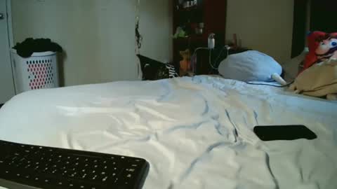 Snapshot of fuzzypeaches87 chatting on April 18, 7:58 pm fuzzypeaches87 online show from April 18, 7:58 pm