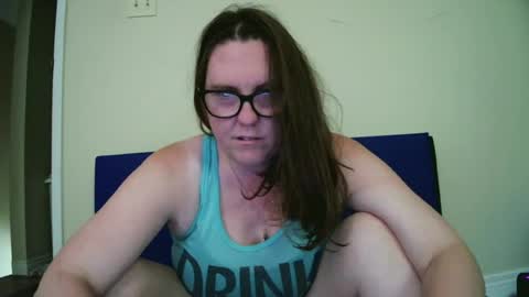 Snapshot of fuzzypeaches87 chatting on July 4, 8:59 pm fuzzypeaches87 online show from July 4, 8:59 pm