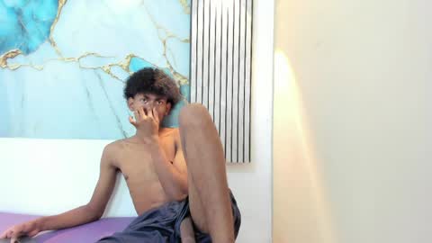 fykmor online show from March 30, 8:32 pm