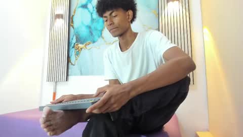 fykmor online show from April 1, 7:44 pm