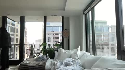 Snapshot of g00ndaddy chatting on March 3, 3:42 pm G00NDaddy online show from March 3, 3:42 pm