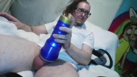 iLOVEgooning online show from April 12, 8:41 am