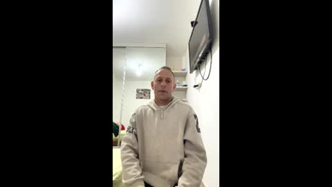 Snapshot of g10303 chatting on February 27, 3:23 pm g103031910303 online show from February 27, 3:23 pm