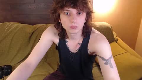 Snapshot of g1vememoney chatting on February 12, 5:52 pm Ian online show from February 12, 5:52 pm