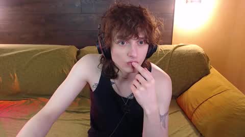 Snapshot of g1vememoney chatting on March 11, 6:30 am Ian online show from March 11, 6:30 am