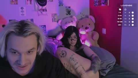 Snapshot of g4tito chatting on November 17, 4:51 am g4tito online show from November 17, 4:51 am