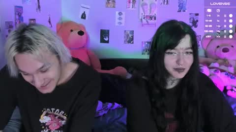 Snapshot of g4tito chatting on November 23, 8:47 am g4tito online show from November 23, 8:47 am