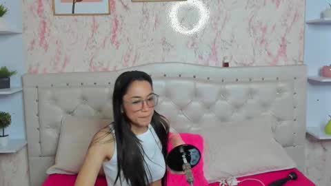 gabbieskinny online show from November 10, 2:16 pm