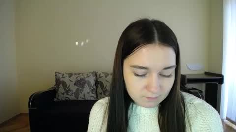 Snapshot of gabby_di chatting on December 13, 12:39 pm Jaklin online show from December 13, 12:39 pm