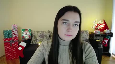 Snapshot of gabby_di chatting on December 26, 11:54 am Jaklin online show from December 26, 11:54 am