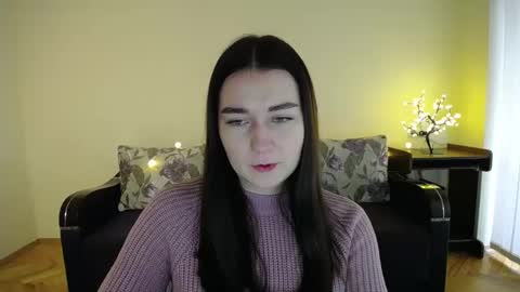 Snapshot of gabby_di chatting on January 10, 9:02 am Jaklin online show from January 10, 9:02 am