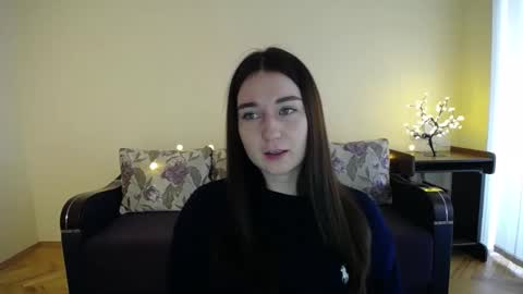 Snapshot of gabby_di chatting on January 11, 9:04 am Jaklin online show from January 11, 9:04 am