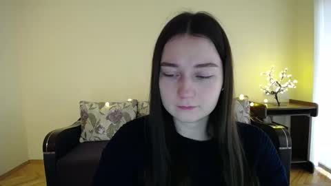Snapshot of gabby_di chatting on January 16, 8:43 am Jaklin online show from January 16, 8:43 am