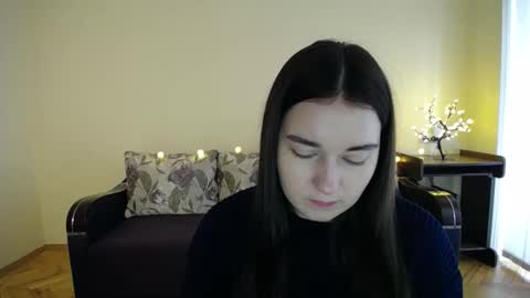 Snapshot of gabby_di chatting on January 20, 8:41 am Jaklin online show from January 20, 8:41 am