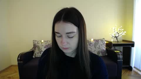 Snapshot of gabby_di chatting on January 20, 11:45 am Jaklin online show from January 20, 11:45 am