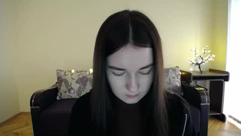 Snapshot of gabby_di chatting on January 21, 8:41 am Jaklin online show from January 21, 8:41 am