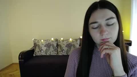 Snapshot of gabby_di chatting on January 23, 11:37 am Jaklin online show from January 23, 11:37 am