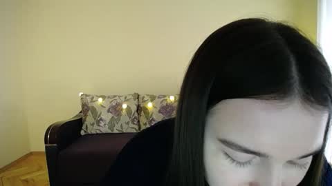 Snapshot of gabby_di chatting on January 24, 11:37 am Jaklin online show from January 24, 11:37 am