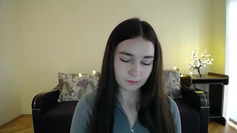 Snapshot of gabby_di chatting on January 31, 9:27 am Jaklin online show from January 31, 9:27 am