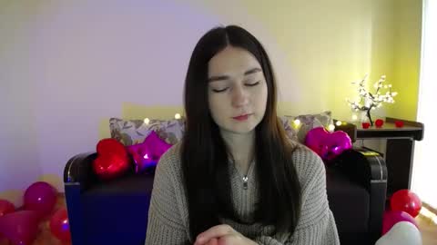 Snapshot of gabby_di chatting on February 10, 8:53 am Jaklin online show from February 10, 8:53 am