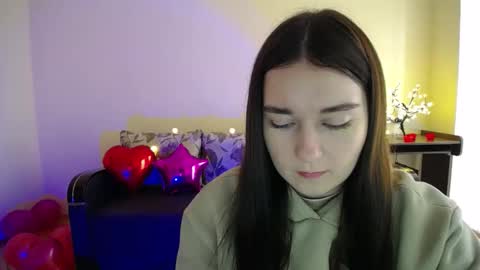 Snapshot of gabby_di chatting on February 15, 9:05 am Jaklin online show from February 15, 9:05 am