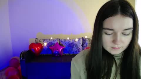 Snapshot of gabby_di chatting on February 15, 12:11 pm Jaklin online show from February 15, 12:11 pm