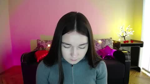 Snapshot of gabby_di chatting on March 3, 8:49 am Jaklin online show from March 3, 8:49 am