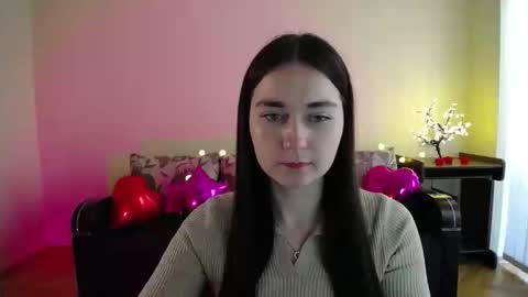 Snapshot of gabby_di chatting on March 10, 12:37 pm Jaklin online show from March 10, 12:37 pm