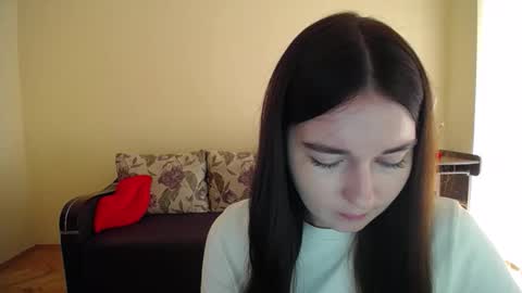 Snapshot of gabby_di chatting on September 16, 8:15 am Jaklin online show from September 16, 8:15 am