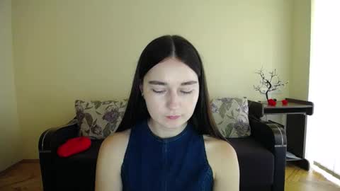 Snapshot of gabby_di chatting on September 22, 8:49 am Jaklin online show from September 22, 8:49 am