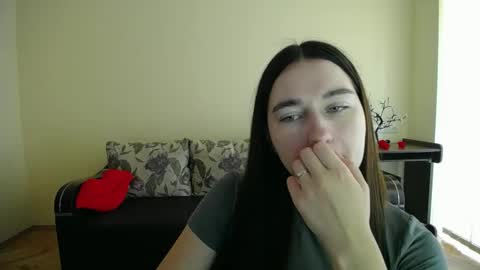 Snapshot of gabby_di chatting on September 23, 8:50 am Jaklin online show from September 23, 8:50 am