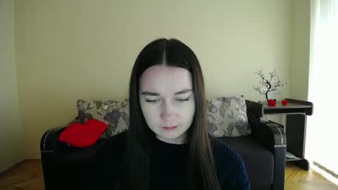 Snapshot of gabby_di chatting on October 2, 8:21 am Jaklin online show from October 2, 8:21 am