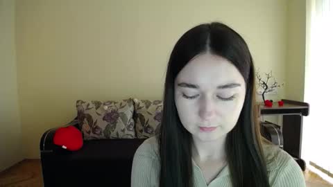 Snapshot of gabby_di chatting on October 10, 8:57 am Jaklin online show from October 10, 8:57 am