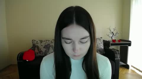 Snapshot of gabby_di chatting on October 18, 8:26 am Jaklin online show from October 18, 8:26 am