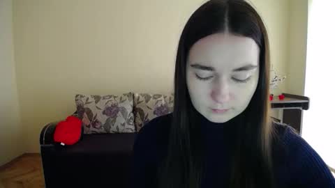 Snapshot of gabby_di chatting on October 19, 8:48 am Jaklin online show from October 19, 8:48 am