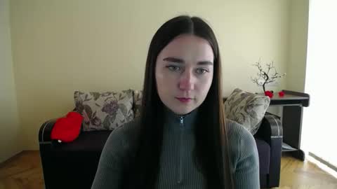 Snapshot of gabby_di chatting on October 28, 9:57 am Jaklin online show from October 28, 9:57 am