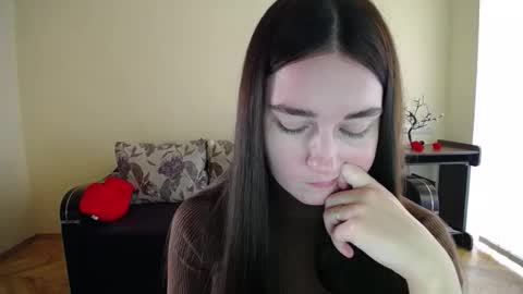 Snapshot of gabby_di chatting on October 29, 10:06 am Jaklin online show from October 29, 10:06 am