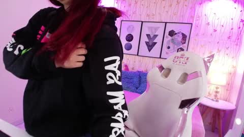 Snapshot of gabby_evanns chatting on December 29, 11:50 am gabby_evanns online show from December 29, 11:50 am