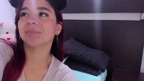 Snapshot of gabby_evanns chatting on January 19, 12:28 pm gabby_evanns online show from January 19, 12:28 pm