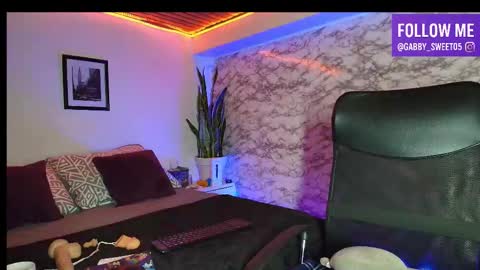 Gabby Sweet online show from November 15, 5:27 am