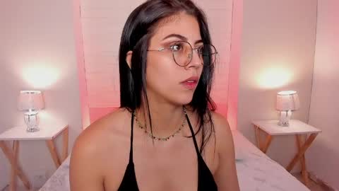 Snapshot of gabbyowenn chatting on April 2, 4:21 am Gabby online show from April 2, 4:21 am