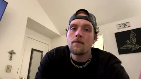 Snapshot of gabed72 chatting on February 10, 3:43 am Gabe online show from February 10, 3:43 am