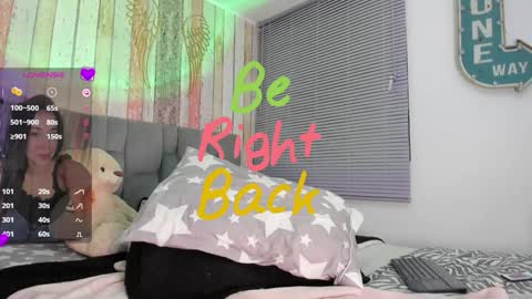 Snapshot of gabi_boom chatting on December 3, 2:47 am Gabriela online show from December 3, 2:47 am